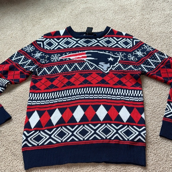 NFL team apparel New England Patriots sweater - Picture 1 of 8